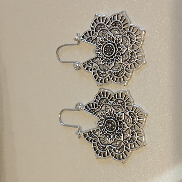 Boho Silver Mandala Earrings! - Picture 6 of 6